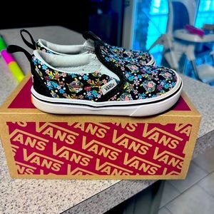 Discovery Project CAT Vans size 7 girl/boy toddler
